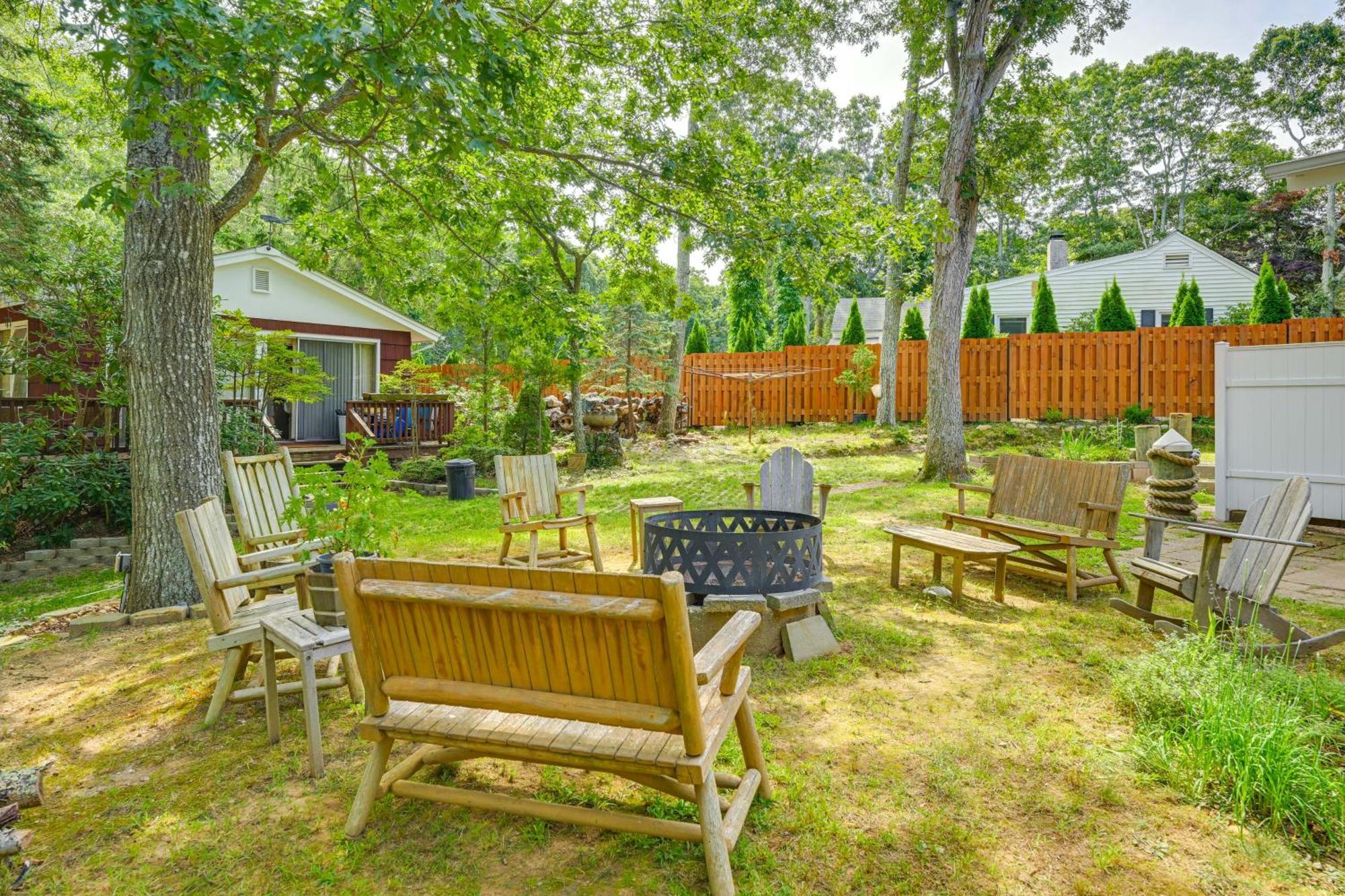 Home In Long Island Wine Country - Walk To Beach! Cutchogue Exteriör bild