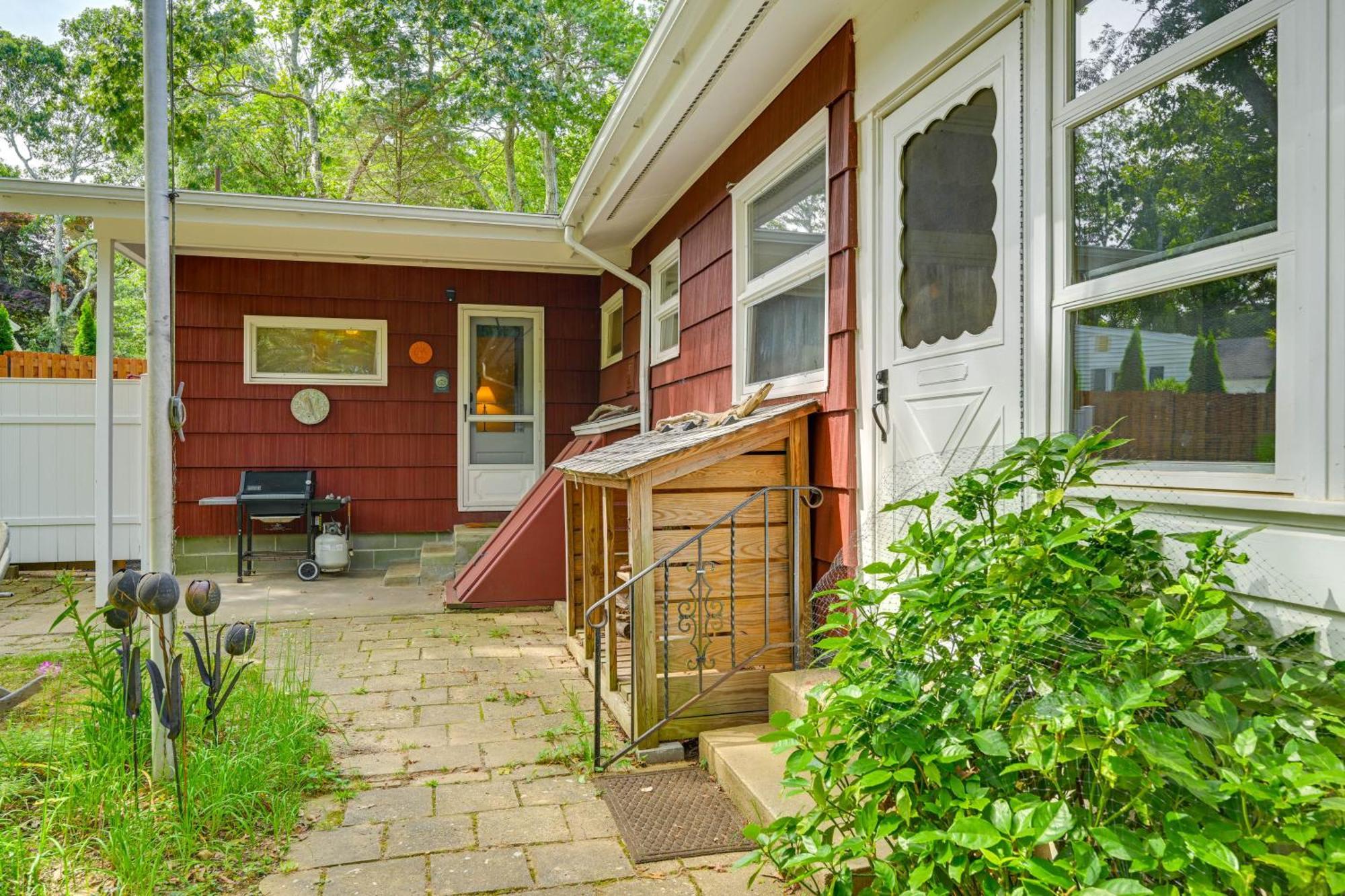 Home In Long Island Wine Country - Walk To Beach! Cutchogue Exteriör bild