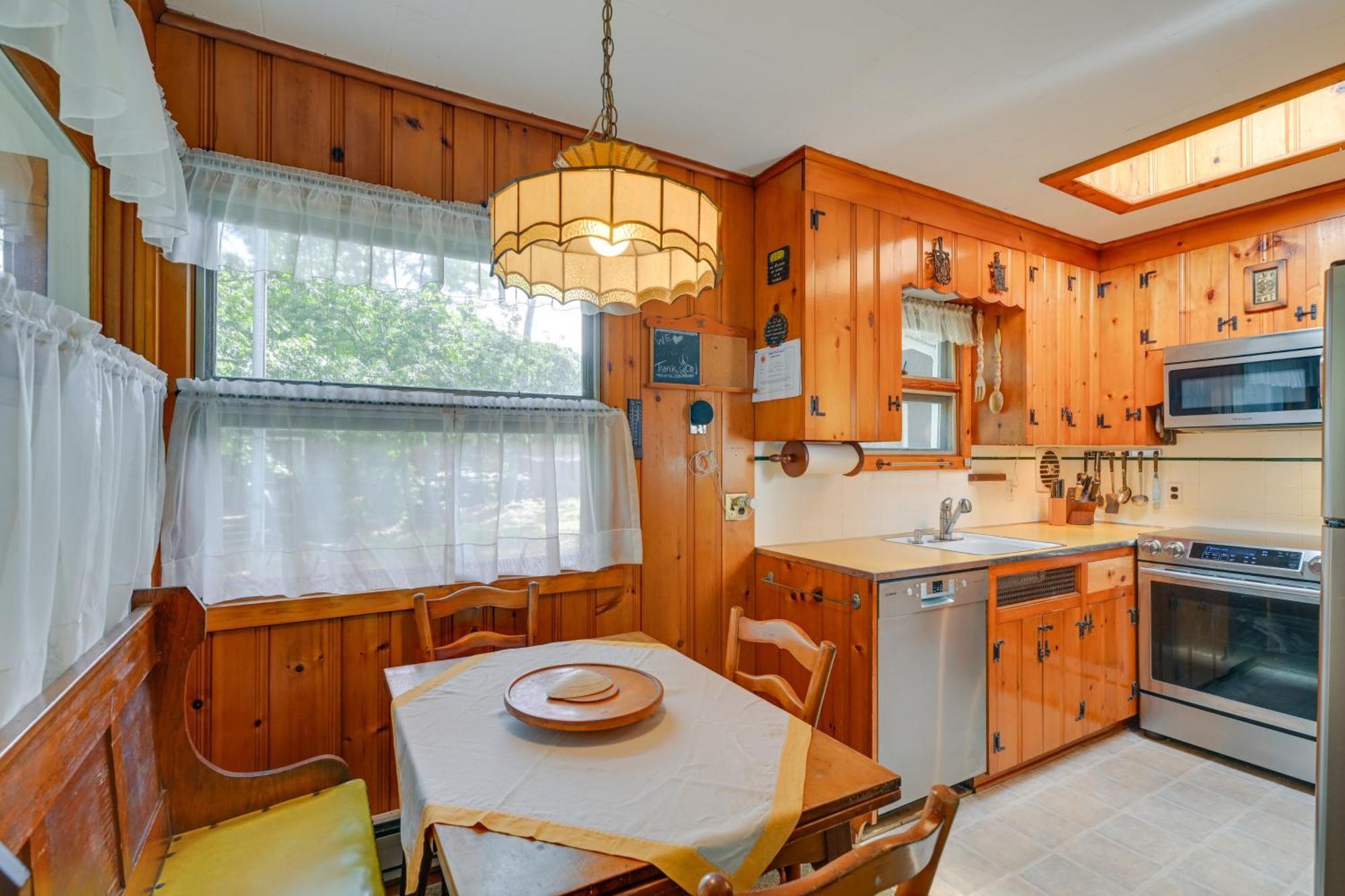 Home In Long Island Wine Country - Walk To Beach! Cutchogue Exteriör bild